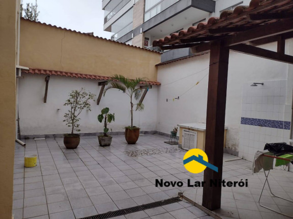 Imagem Casa com 4 Quartos à Venda, 360 m² em Piratininga - Niterói