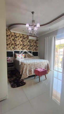 Imagem Sobrado com 5 Quartos à Venda, 120 m² em Boehmerwald - Joinville Imagem Sobrado com 5 Quartos à Venda, 120 m² em Boehmerwald - Joinville