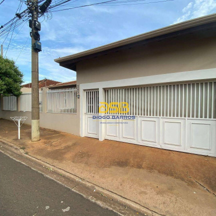 Casa com 3 Quartos à Venda, 227 m² em Centro - Barretos