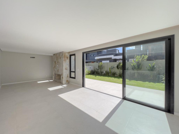 Imagem Casa com 4 Quartos à Venda, 218 m² em -- - Xangri-la Imagem Casa com 4 Quartos à Venda, 218 m² em -- - Xangri-la