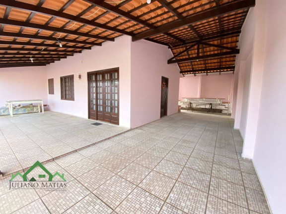 Imagem Casa com 4 Quartos à Venda, 130 m² em Centro - Balneário Barra Do Sul Imagem Casa com 4 Quartos à Venda, 130 m² em Centro - Balneário Barra Do Sul