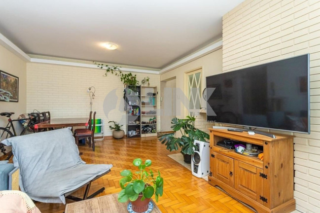 Imagem Apartamento com 3 Quartos à Venda, 108 m² em Três Figueiras - Porto Alegre Imagem Apartamento com 3 Quartos à Venda, 108 m² em Três Figueiras - Porto Alegre