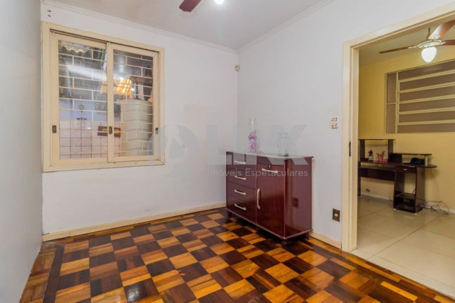 Imagem Casa com 3 Quartos à Venda, 180 m² em Sarandi - Porto Alegre Imagem Casa com 3 Quartos à Venda, 180 m² em Sarandi - Porto Alegre