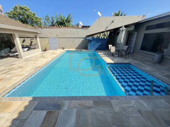 Sobrado com 6 Quartos à Venda, 223 m² em Jardim Virgínia - Guarujá