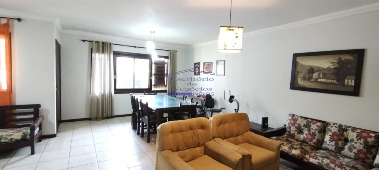 Imagem Casa com 2 Quartos à Venda, 117 m² em Cavalhada - Porto Alegre Imagem Casa com 2 Quartos à Venda, 117 m² em Cavalhada - Porto Alegre