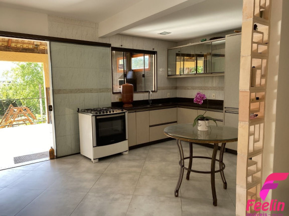 Imagem Casa com 6 Quartos à Venda, 220 m² em Campeche - Florianópolis Imagem Casa com 6 Quartos à Venda, 220 m² em Campeche - Florianópolis