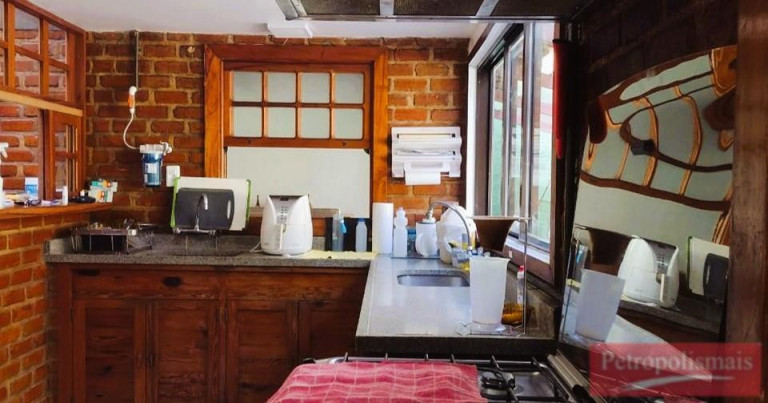 Imagem Casa com 3 Quartos à Venda, 254 m² em Samambaia - Petrópolis Imagem Casa com 3 Quartos à Venda, 254 m² em Samambaia - Petrópolis