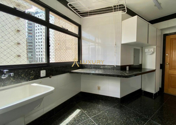 Imagem Imóvel com 4 Quartos à Venda, 161 m² em Belvedere - Belo Horizonte Imagem Imóvel com 4 Quartos à Venda, 161 m² em Belvedere - Belo Horizonte