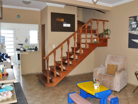 Imagem Casa à Venda, em Morada Dos Ipês - Jandira Imagem Casa à Venda, em Morada Dos Ipês - Jandira