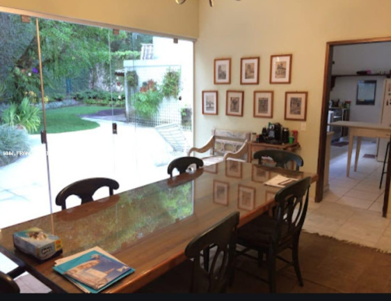 Imagem Casa com 4 Quartos à Venda, 1.356 m² em Jardim Botânico - Rio De Janeiro Imagem Casa com 4 Quartos à Venda, 1.356 m² em Jardim Botânico - Rio De Janeiro