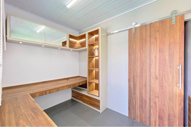 Imagem Casa com 4 Quartos à Venda, 207 m² em Teresópolis - Porto Alegre Imagem Casa com 4 Quartos à Venda, 207 m² em Teresópolis - Porto Alegre