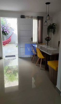 Imagem Casa com 3 Quartos à Venda, 160 m² em Santa Cândida - Curitiba