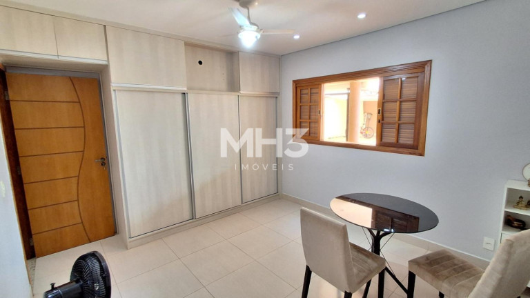 Imagem Sobrado com 3 Quartos à Venda, 250 m² em Jardim Residencial Ravagnani - Sumaré Imagem Sobrado com 3 Quartos à Venda, 250 m² em Jardim Residencial Ravagnani - Sumaré