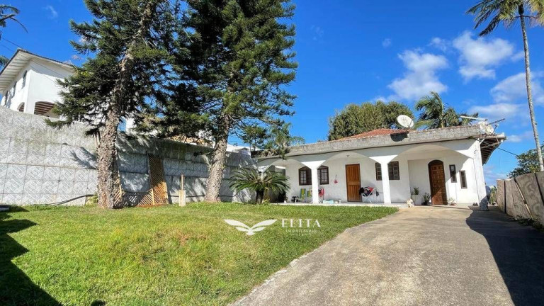 Imagem Casa com 5 Quartos à Venda, 178 m² em Centro - Barra Velha Imagem Casa com 5 Quartos à Venda, 178 m² em Centro - Barra Velha