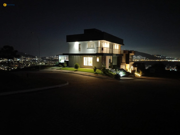 Imagem Casa de Condomínio com 3 Quartos à Venda, 558 m² em Itacorubi - Florianópolis Imagem Casa de Condomínio com 3 Quartos à Venda, 558 m² em Itacorubi - Florianópolis