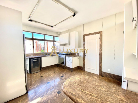 Imagem Imóvel com 4 Quartos à Venda, 574 m² em Centro - Belo Horizonte Imagem Imóvel com 4 Quartos à Venda, 574 m² em Centro - Belo Horizonte