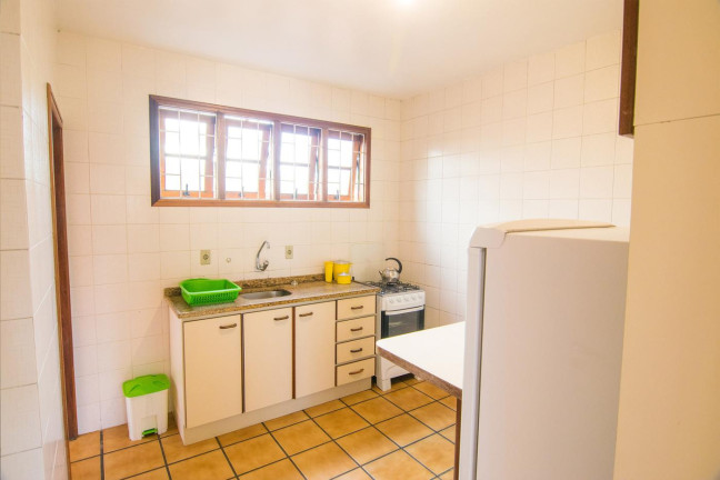 Imagem Sobrado com 2 Quartos para Alugar,  em Canasvieiras - Florianópolis