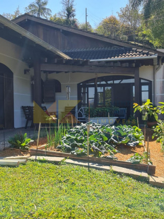 Imagem Casa com 4 Quartos à Venda, 240 m² em Nova Esperança - Blumenau Imagem Casa com 4 Quartos à Venda, 240 m² em Nova Esperança - Blumenau