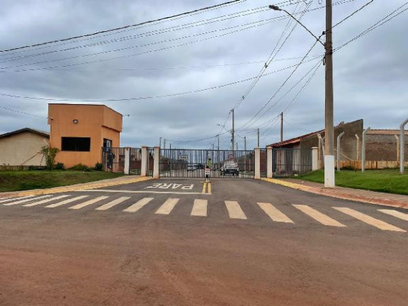 Imagem Casa com 1 Quarto à Venda, 199 m² em Lagoa Vermelha - Tatui Imagem Casa com 1 Quarto à Venda, 199 m² em Lagoa Vermelha - Tatui