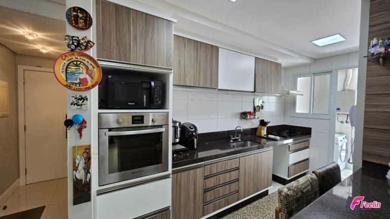 Imagem Apartamento com 3 Quartos à Venda, 132 m² em Balneário - Florianópolis Imagem Apartamento com 3 Quartos à Venda, 132 m² em Balneário - Florianópolis