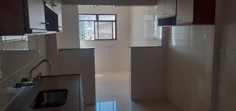 Imagem Imóvel com 4 Quartos à Venda, 181 m² em Icaraí - Niterói Imagem Imóvel com 4 Quartos à Venda, 181 m² em Icaraí - Niterói