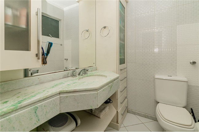 Imagem Imóvel com 2 Quartos à Venda, em Menino Deus - Porto Alegre Imagem Imóvel com 2 Quartos à Venda, em Menino Deus - Porto Alegre