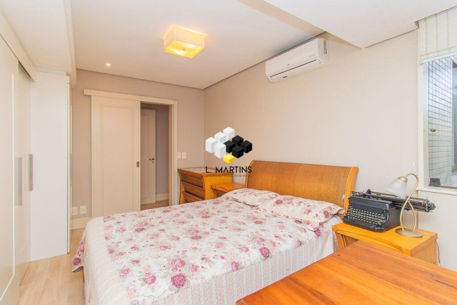 Imagem Apartamento com 3 Quartos à Venda, 148 m² em Moinhos De Vento - Porto Alegre Imagem Apartamento com 3 Quartos à Venda, 148 m² em Moinhos De Vento - Porto Alegre