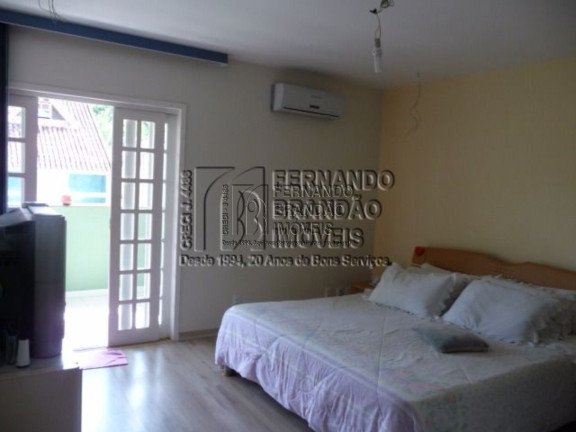 Imagem Casa com 5 Quartos à Venda, 300 m² em Itanhangá - Rio De Janeiro Imagem Casa com 5 Quartos à Venda, 300 m² em Itanhangá - Rio De Janeiro