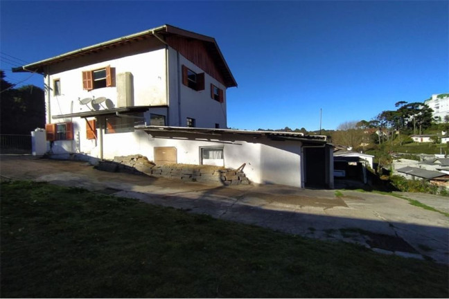 Imagem Casa com 4 Quartos à Venda, em Campos Do Jordão - Campos Do Jordão Imagem Casa com 4 Quartos à Venda, em Campos Do Jordão - Campos Do Jordão