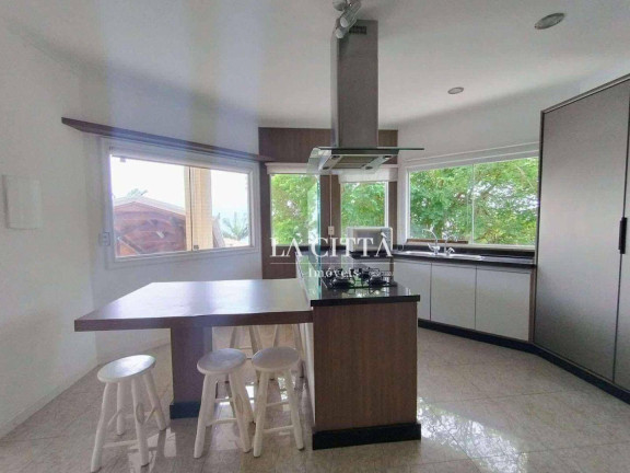 Imagem Casa com 4 Quartos à Venda ou Locação, 1.000 m² em Praia Das Taquaras - Balneário Camboriú Imagem Casa com 4 Quartos à Venda ou Locação, 1.000 m² em Praia Das Taquaras - Balneário Camboriú