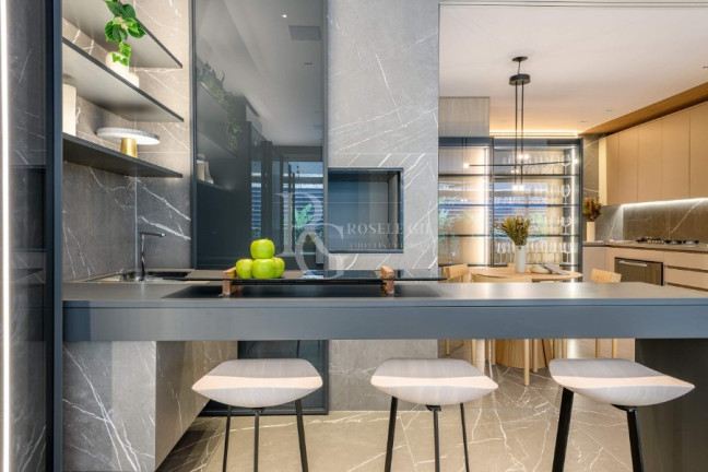 Imagem Apartamento com 3 Quartos à Venda, 230 m² em Petrópolis - Porto Alegre Imagem Apartamento com 3 Quartos à Venda, 230 m² em Petrópolis - Porto Alegre