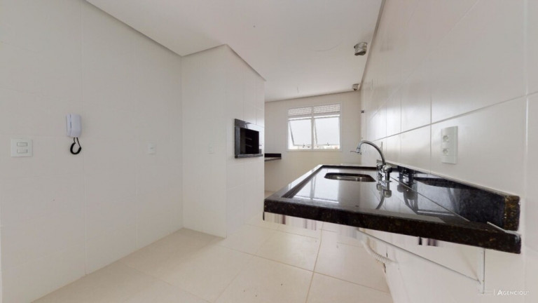 Imagem Imóvel com 2 Quartos à Venda, 166 m² em Tristeza - Porto Alegre Imagem Imóvel com 2 Quartos à Venda, 166 m² em Tristeza - Porto Alegre