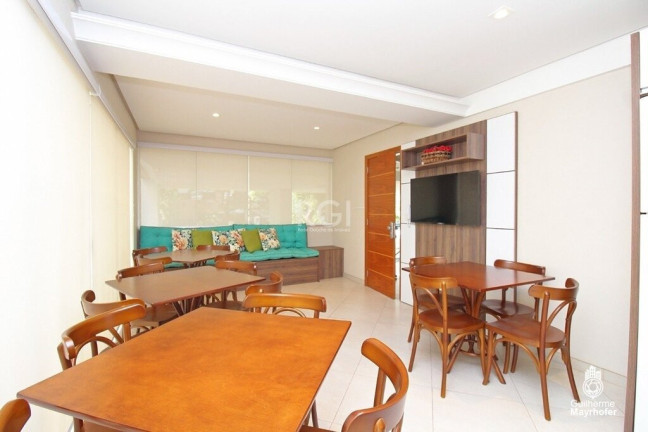 Imagem Imóvel com 1 Quarto à Venda, 160 m² em São João - Porto Alegre Imagem Imóvel com 1 Quarto à Venda, 160 m² em São João - Porto Alegre