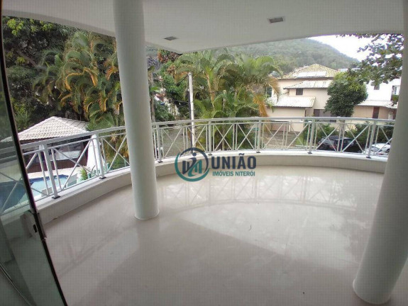 Casa com 7 Quartos à Venda, 950 m² em Itacoatiara - Niterói