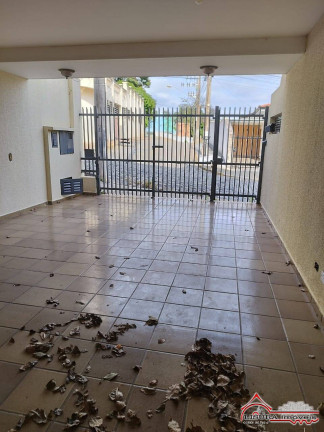 Imagem Casa com 9 Quartos para Alugar, 600 m² em Centro - Jacareí Imagem Casa com 9 Quartos para Alugar, 600 m² em Centro - Jacareí