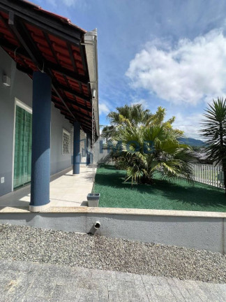 Imagem Casa com 3 Quartos à Venda, 98 m² em Nova Esperança - Guaramirim