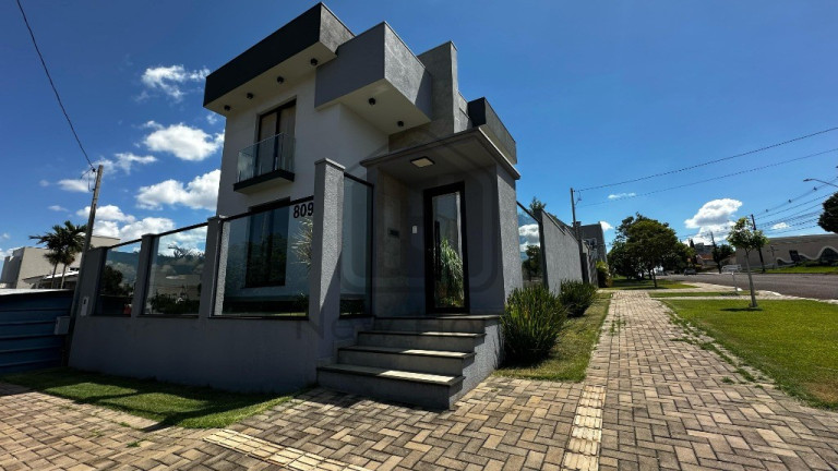 Imagem Casa com 3 Quartos à Venda, 200 m² em Maria Luiza - Cascavel Imagem Casa com 3 Quartos à Venda, 200 m² em Maria Luiza - Cascavel