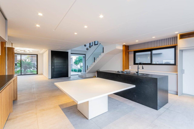 Imagem Casa com 3 Quartos à Venda, 330 m² em Cocão - Viamão