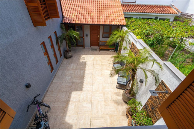 Imagem Casa com 3 Quartos à Venda, 220 m² em Partenon - Porto Alegre Imagem Casa com 3 Quartos à Venda, 220 m² em Partenon - Porto Alegre
