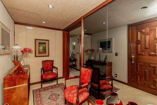 Imagem Apartamento com 3 Quartos à Venda, 185 m² em Moinhos De Vento - Porto Alegre Imagem Apartamento com 3 Quartos à Venda, 185 m² em Moinhos De Vento - Porto Alegre
