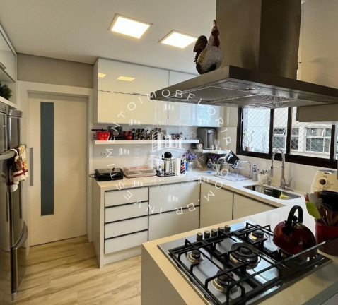 Imagem Apartamento com 3 Quartos à Venda, 139 m² em Centro - Florianópolis Imagem Apartamento com 3 Quartos à Venda, 139 m² em Centro - Florianópolis