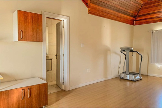 Imagem Casa com 3 Quartos à Venda, 212 m² em Chácara Das Pedras - Porto Alegre Imagem Casa com 3 Quartos à Venda, 212 m² em Chácara Das Pedras - Porto Alegre