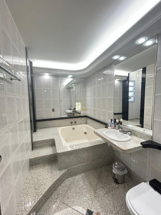 Imagem Casa com 3 Quartos à Venda, 330 m² em Jardim Camburi - Vitória