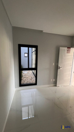 Imagem Sobrado com 4 Quartos à Venda, 244 m² em Terras Altas - Camboriú Imagem Sobrado com 4 Quartos à Venda, 244 m² em Terras Altas - Camboriú