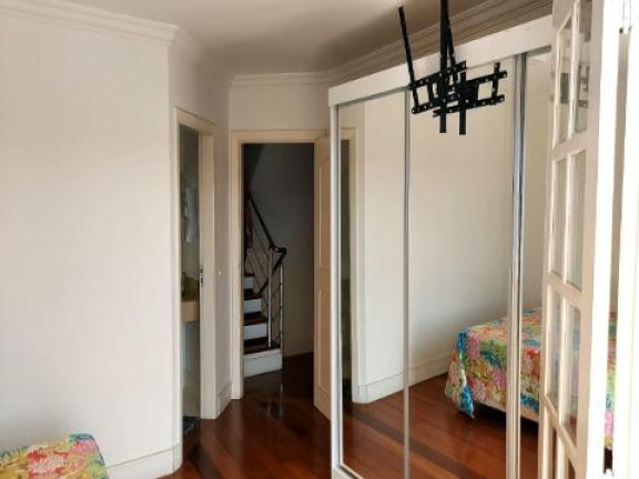 Imagem Sobrado com 10 Quartos à Venda, 200 m² em Arujázinho Iv - Arujá