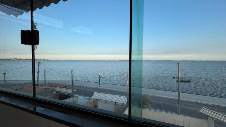 Imagem Casa com 3 Quartos para Alugar, 200 m² em Centro - Araruama
