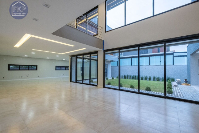 Imagem Casa com 4 Quartos à Venda, 375 m² em Ingleses Norte - Florianópolis Imagem Casa com 4 Quartos à Venda, 375 m² em Ingleses Norte - Florianópolis