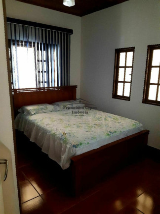 Imagem Casa com 5 Quartos à Venda, 280 m² em Cecap - Guaratinguetá Imagem Casa com 5 Quartos à Venda, 280 m² em Cecap - Guaratinguetá
