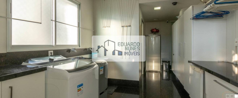 Imagem Apartamento com 4 Quartos à Venda, 243 m² em Belvedere - Belo Horizonte