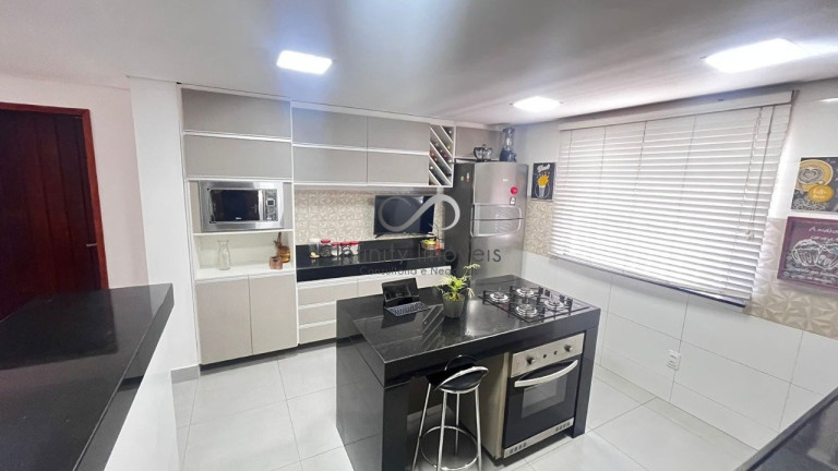 Imagem Casa com 3 Quartos à Venda, 552 m² em Célvia - Vespasiano